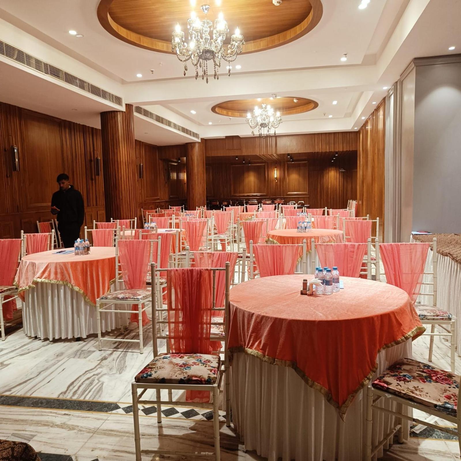 Hotel City Heart Premium Csandígarh Kültér fotó