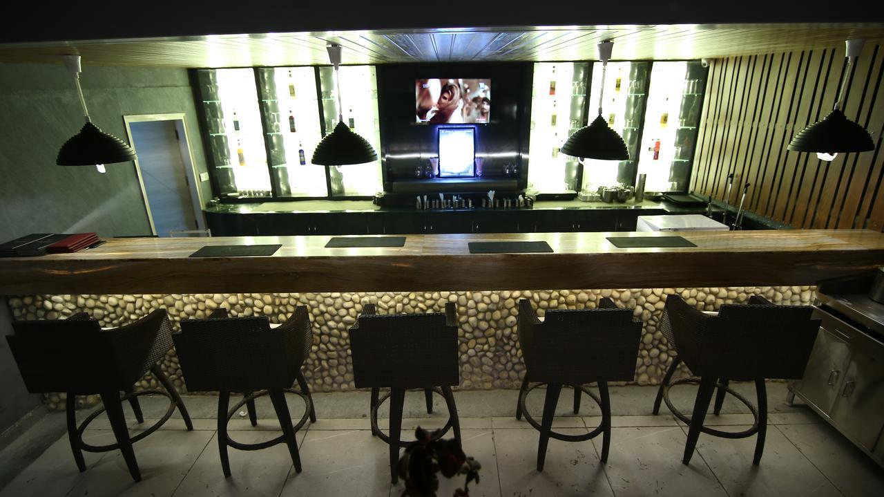 Hotel City Heart Premium Csandígarh Kültér fotó