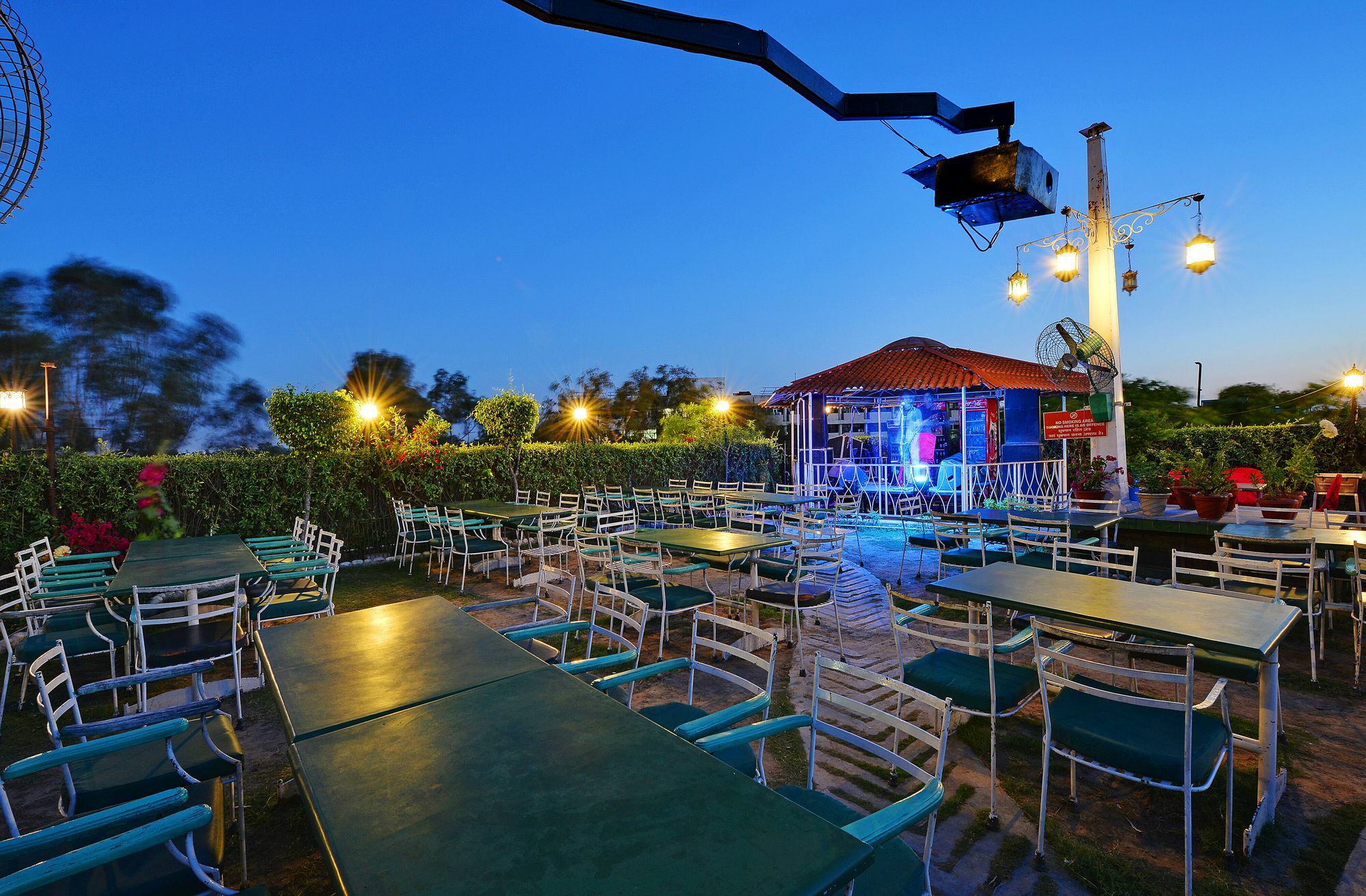 Hotel City Heart Premium Csandígarh Kültér fotó